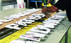 Atelier Sérigraphie Gravure Enseigne Lumineuse